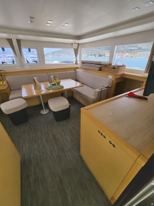 Lagoon 450 F