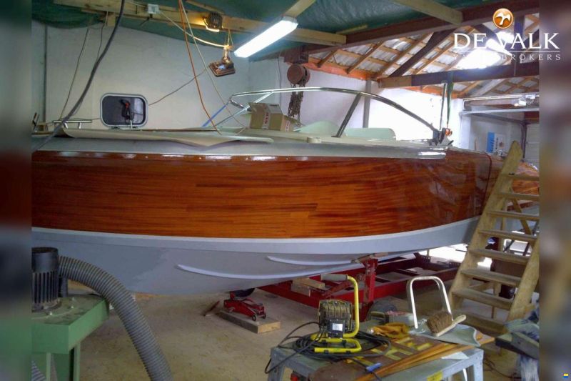 Custom Built GRP Daycruiser 9M