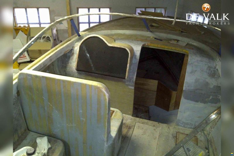 Custom Built GRP Daycruiser 9M