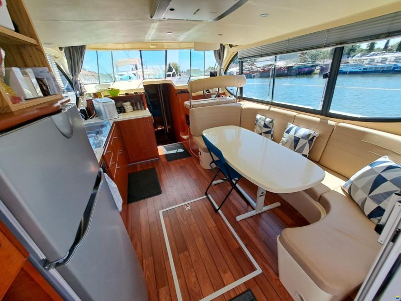 Nicols Yacht SIXTO
