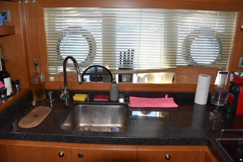 Ferretti ALTURA 840