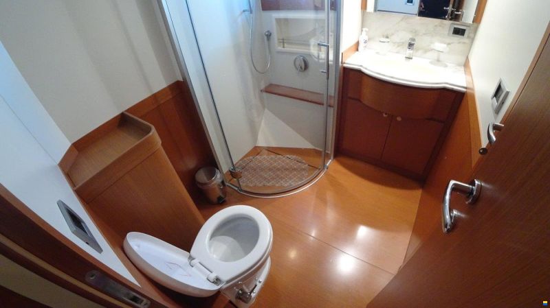 Ferretti ALTURA 840