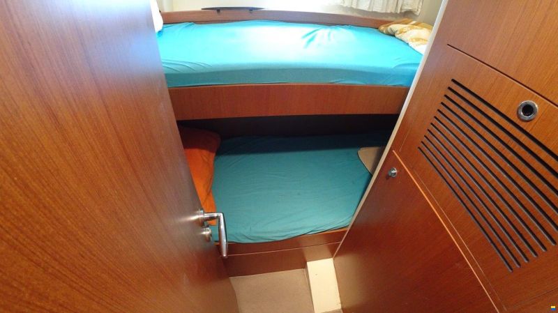 Ferretti ALTURA 840