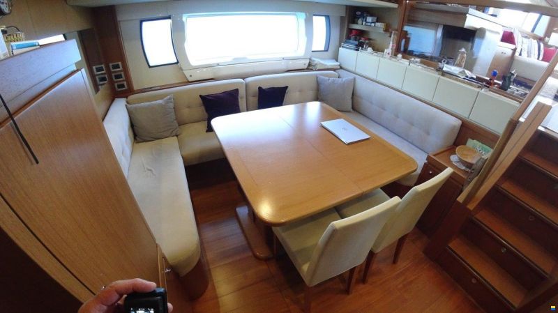 Ferretti ALTURA 840