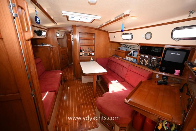 Island Packet 38
