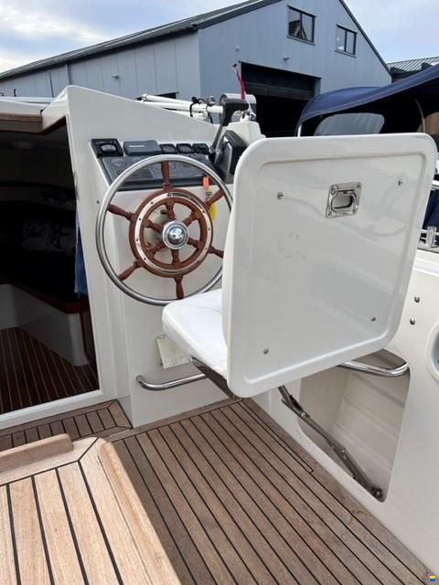 WeCo 825 Cabin