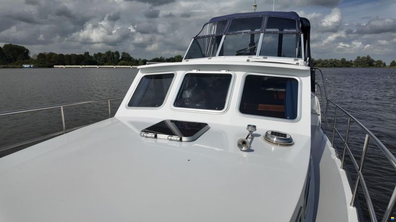 Pedro 35 Skiron