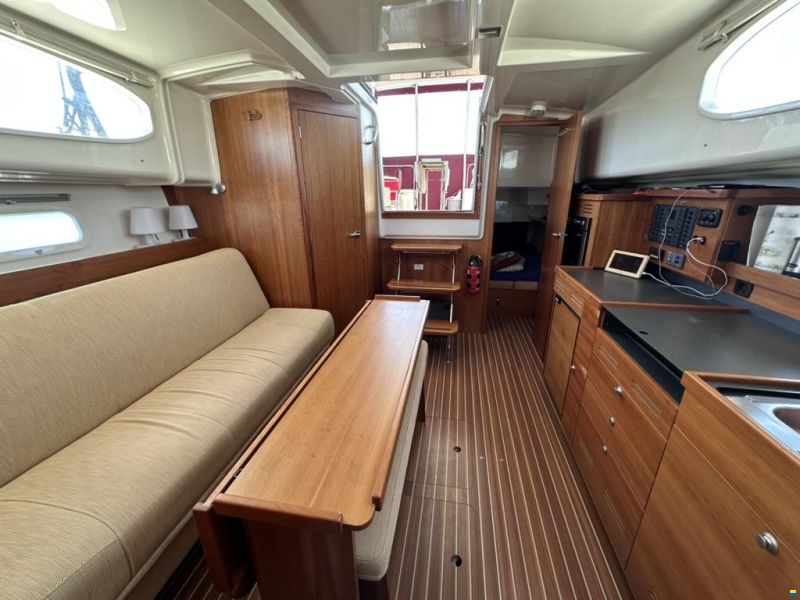 Delphia Escape 1050