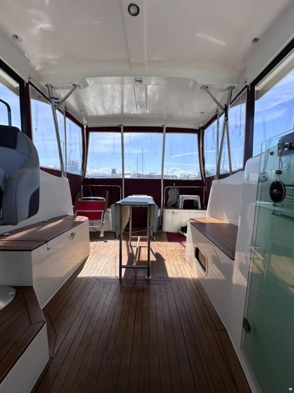 Delphia Escape 1050