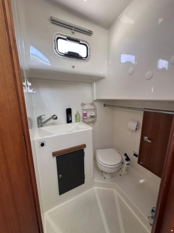 Delphia Escape 1050