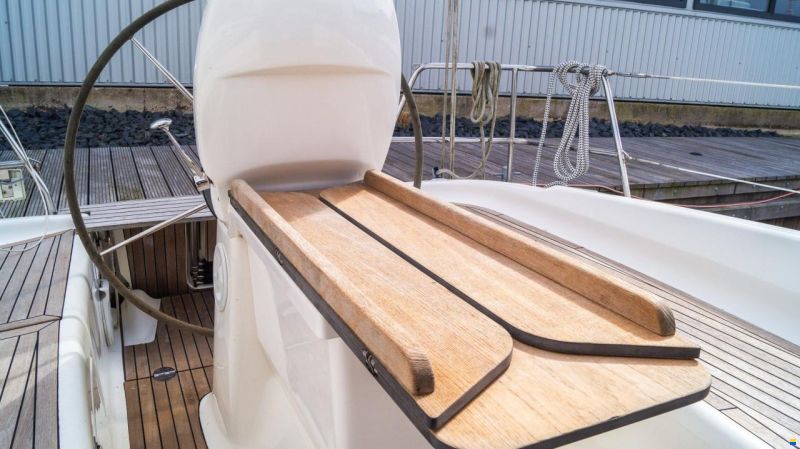 Bavaria 35