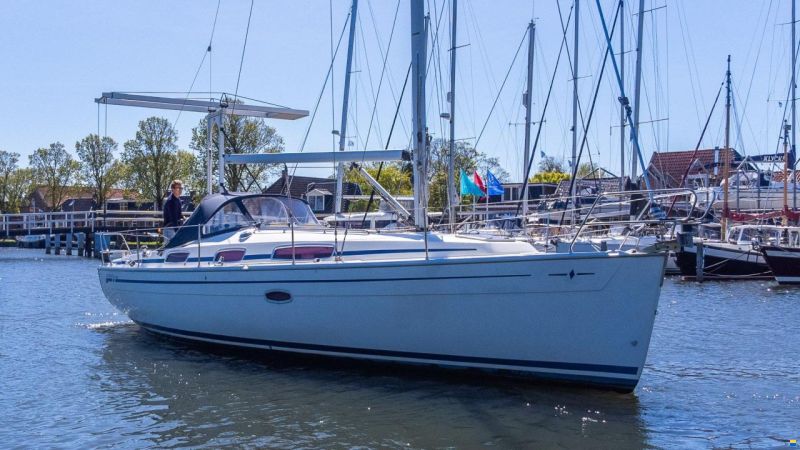 Bavaria 35