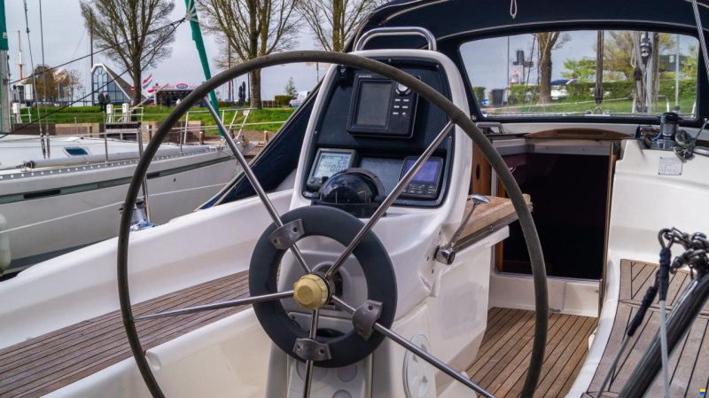 Bavaria 35