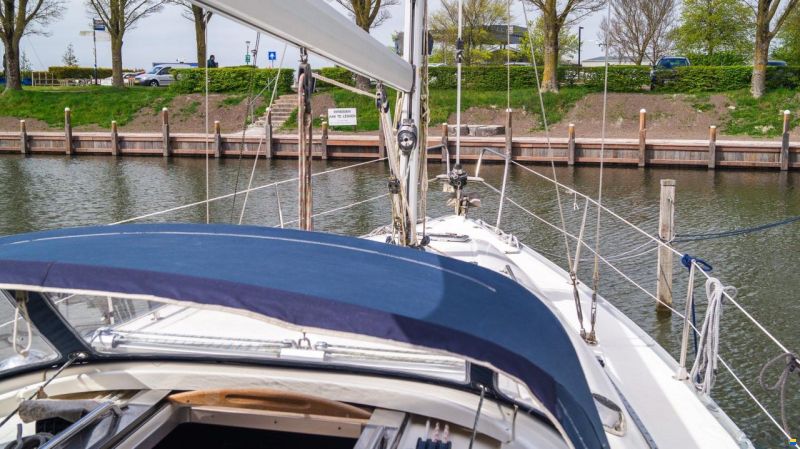 Bavaria 35