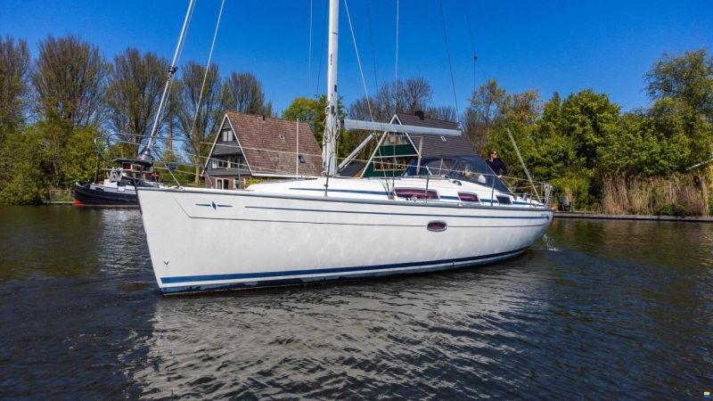 Bavaria 35