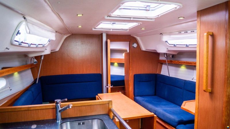 Bavaria 35