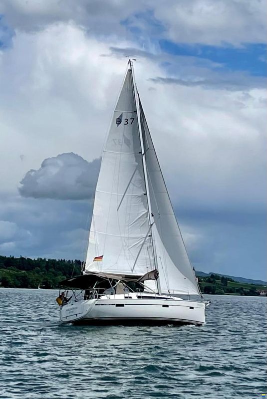 Bavaria 37 CRUISER