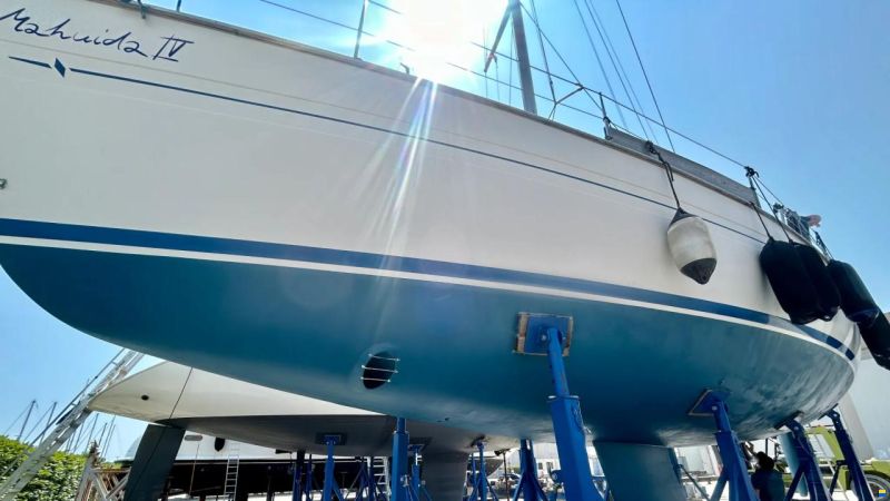 Bavaria 42