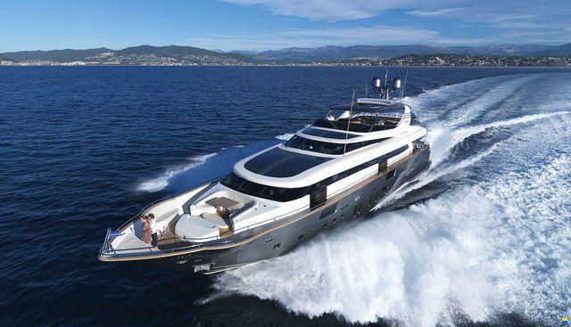 Canados 110 ft 2013 -Negotiable