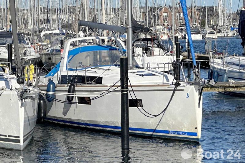 Beneteau Oceanis 38