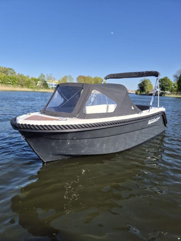 Topcraft 565 Tender