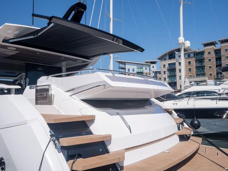 Sunseeker Predator 75