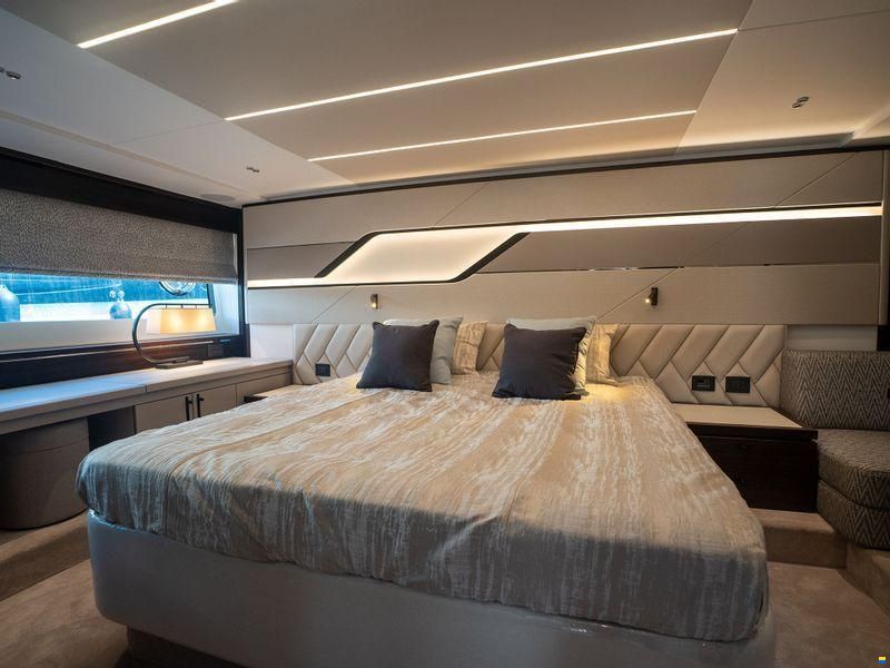 Sunseeker Predator 75
