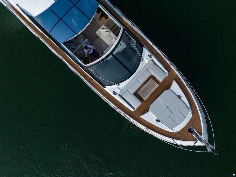 Sunseeker Predator 75