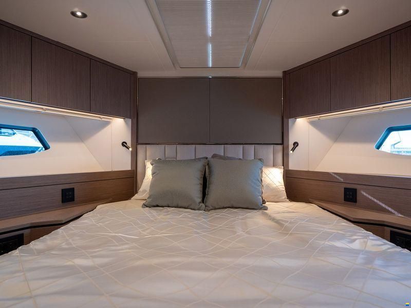 Sunseeker Manhattan 55