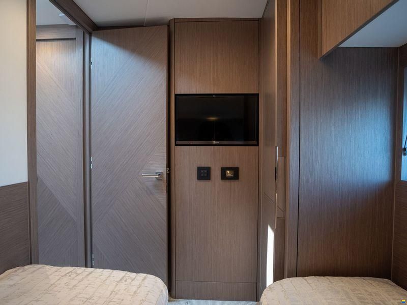 Sunseeker Manhattan 55