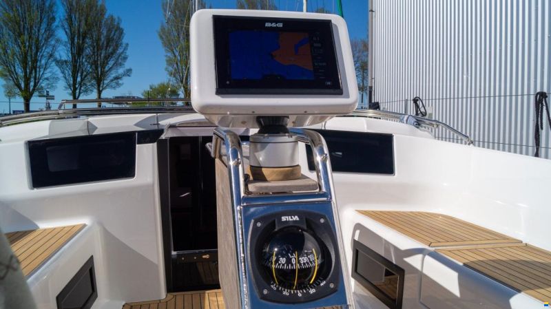 Hanse 388