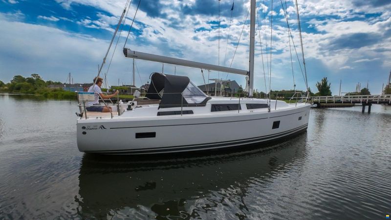 Hanse 388
