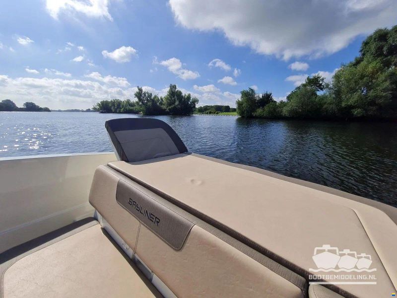 Bayliner VR6 Bowrider
