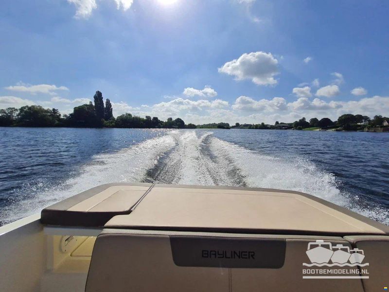 Bayliner VR6 Bowrider