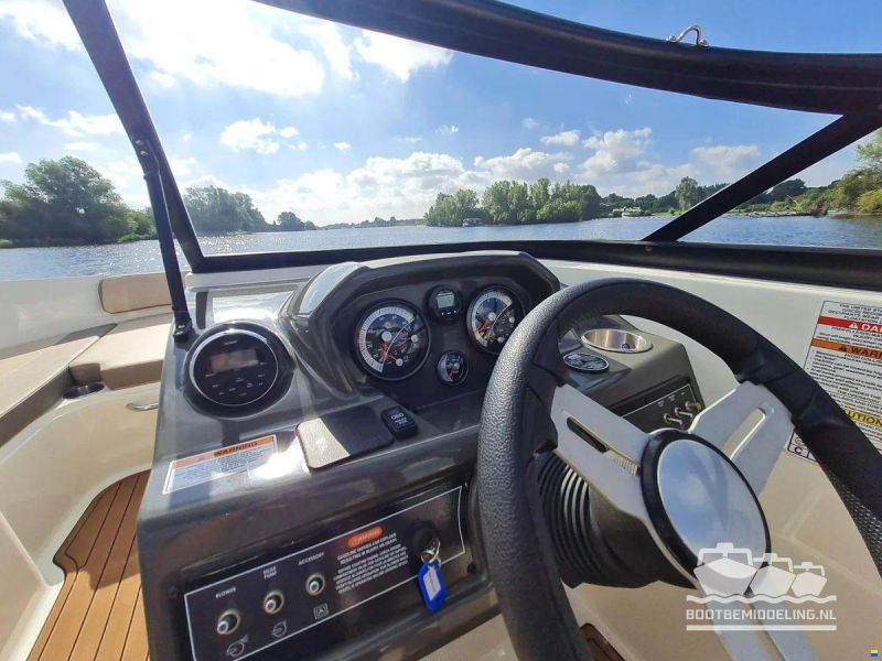 Bayliner VR6 Bowrider