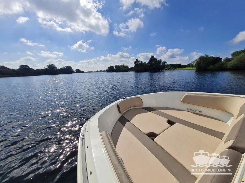 Bayliner VR6 Bowrider