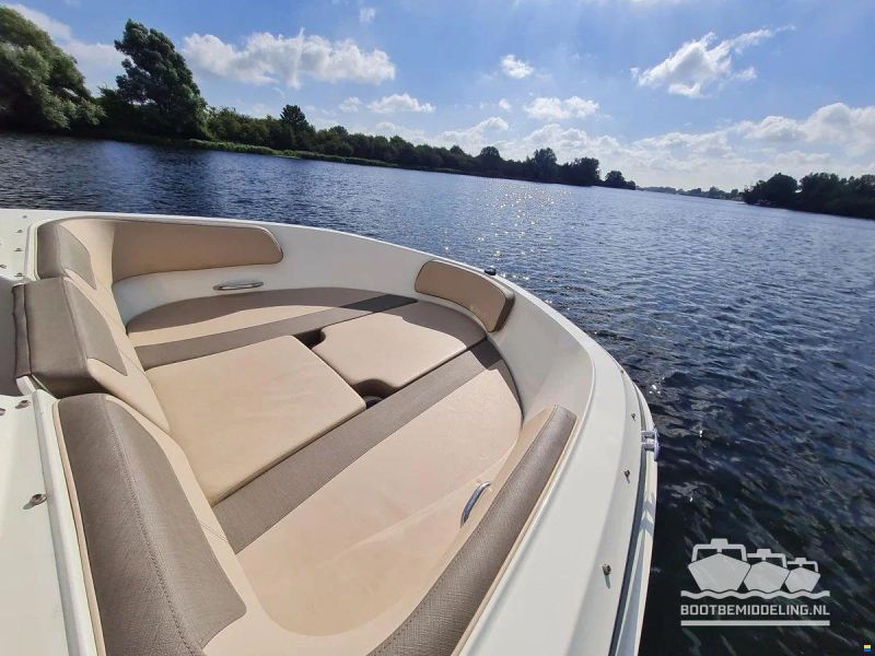 Bayliner VR6 Bowrider