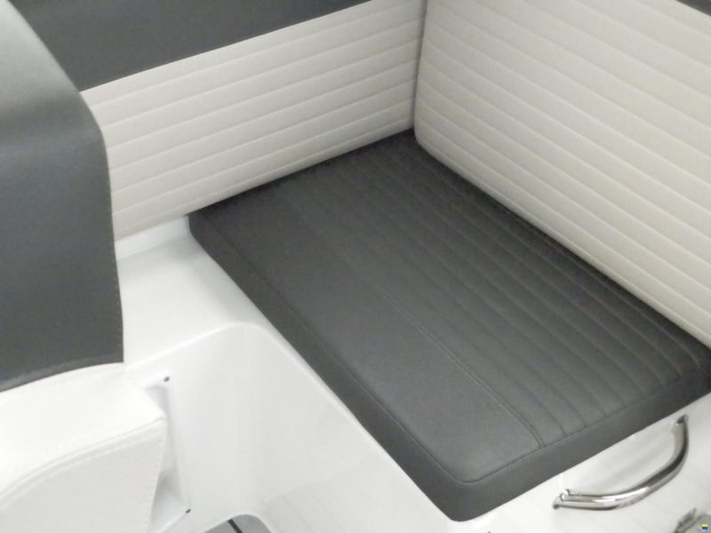 Buster XXL Cabin