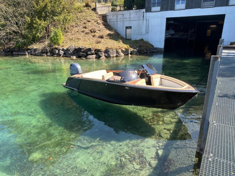 VTS Boats Flying Shark 5.7 Schwarz