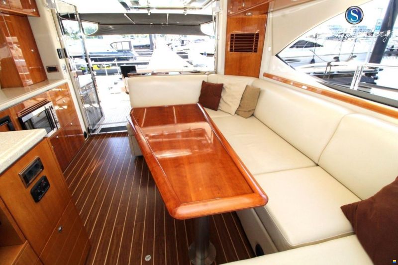 Riviera Rivièra 4700 Sport Yacht