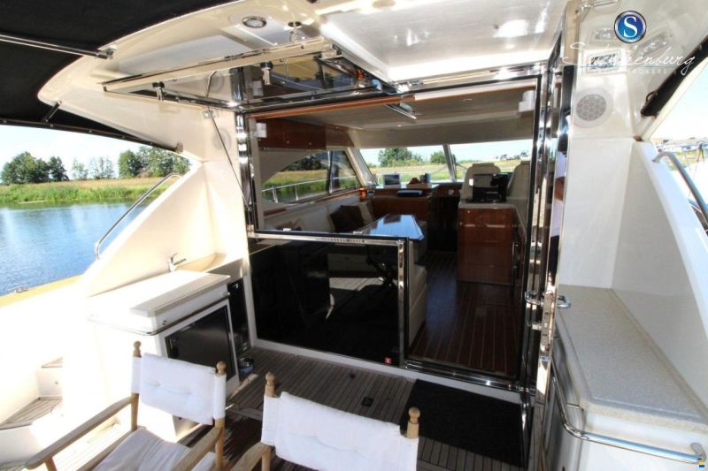 Riviera Rivièra 4700 Sport Yacht