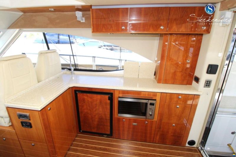 Riviera Rivièra 4700 Sport Yacht