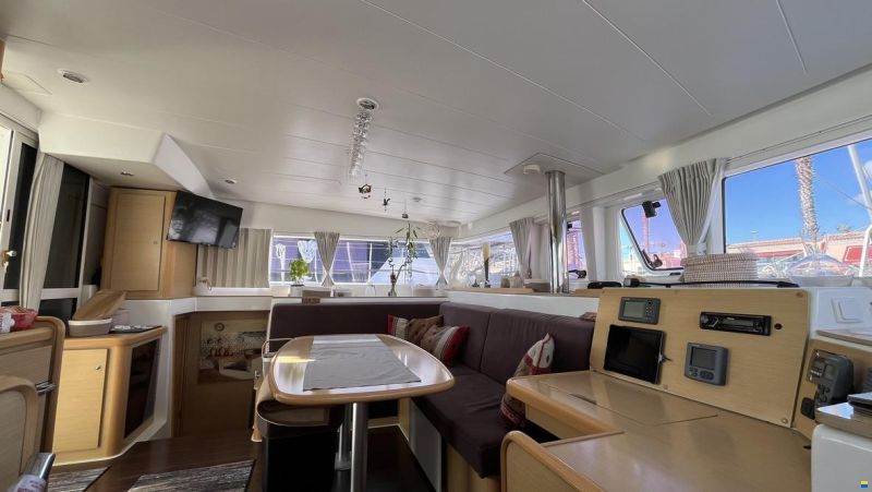 Lagoon 400
