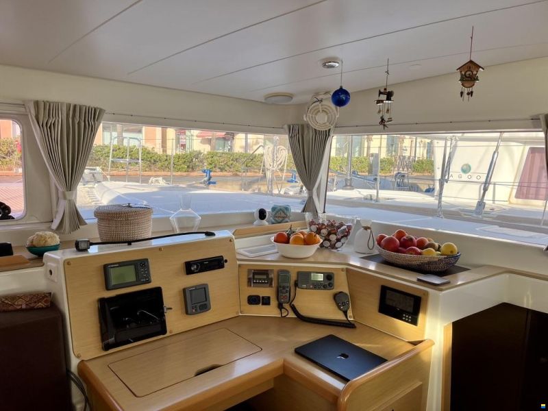 Lagoon 400