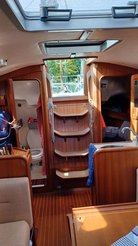 Bavaria 300