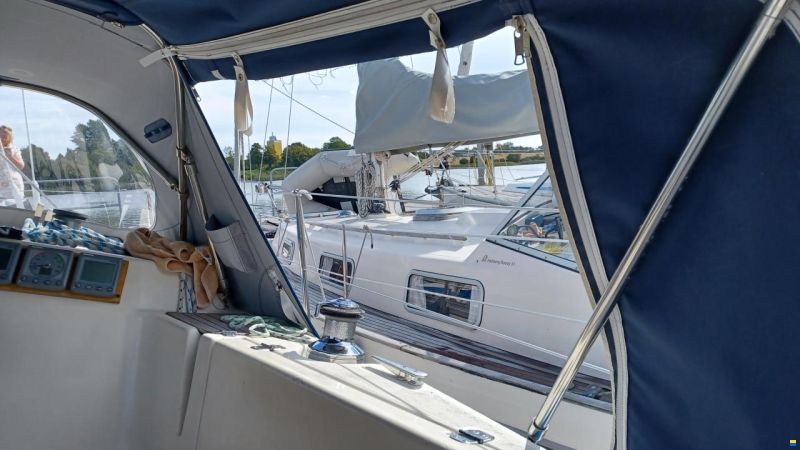 Bavaria 300