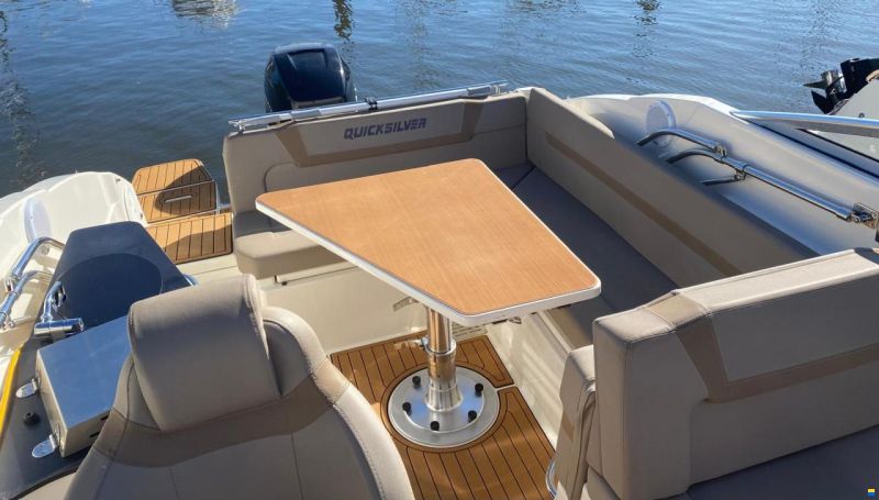 Quicksilver 805 Active Cruiser