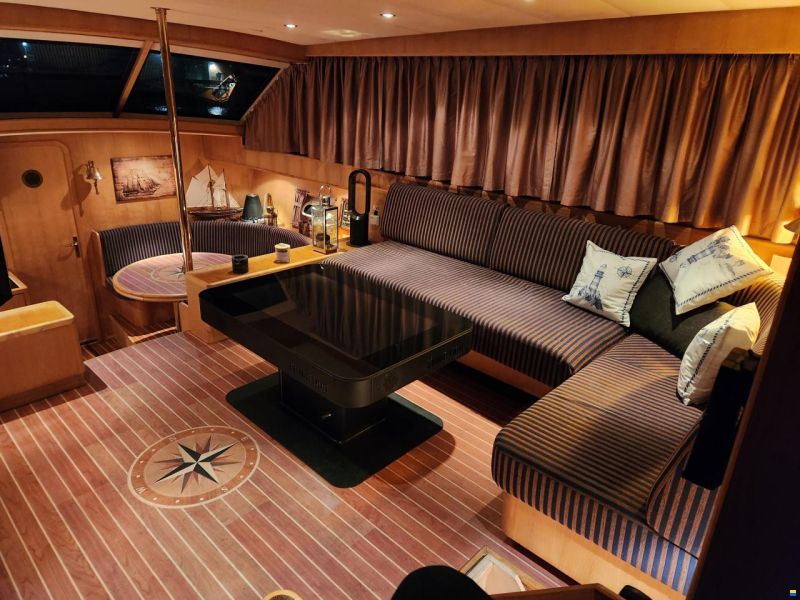 Van der Valk Vitesse 48