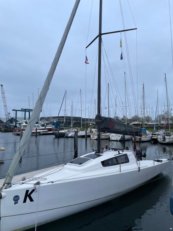 Seascape 24 / First 24 SE
