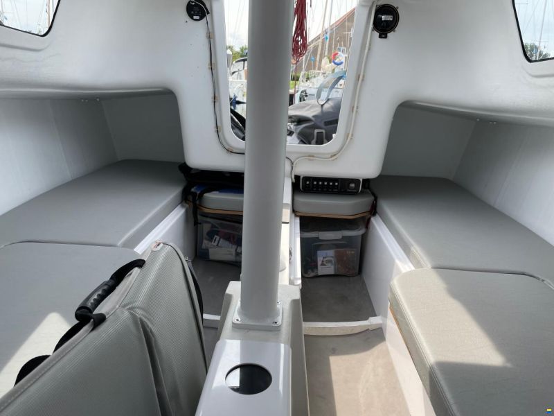 Seascape 24 / First 24 SE